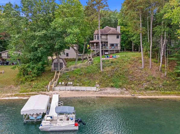 N1736 20th Rd, Wautoma, WI 54982