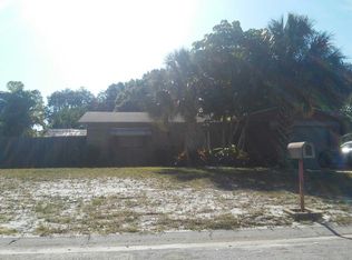 1329 9th St SW, Largo, FL 33770