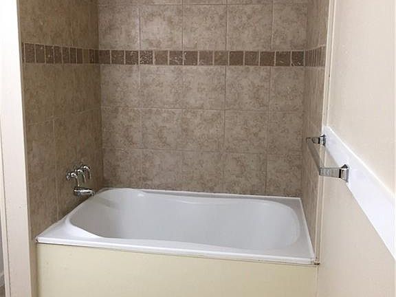 2nd image of 2602 Fm 879