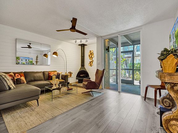 5th image of 678 Kensington Place #1B