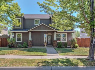 1320 NE 3rd St, Redmond, OR 97756