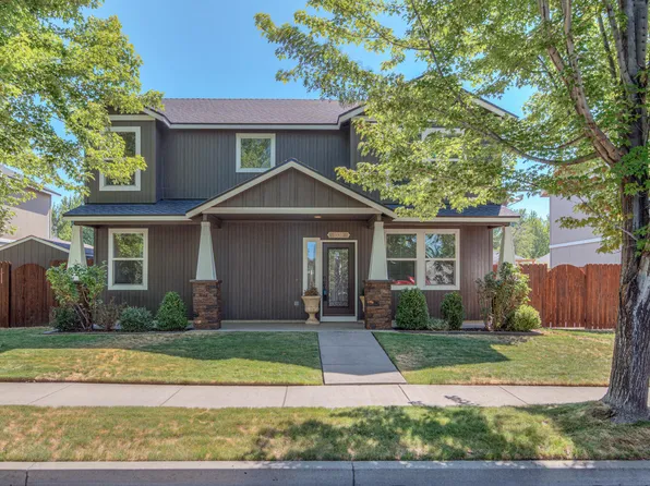 1320 NE 3rd St, Redmond, OR 97756