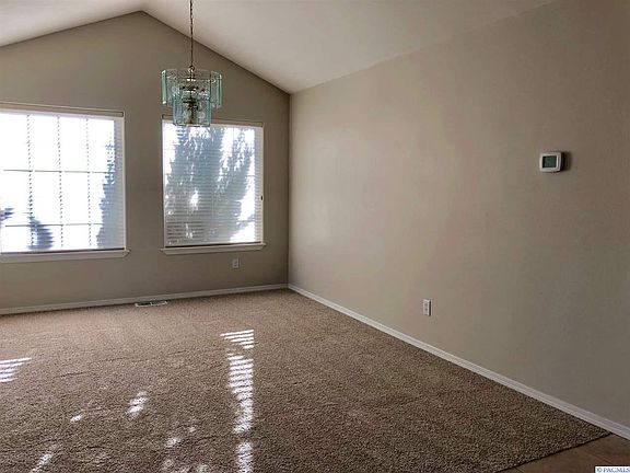 2nd image of 201 Windwood Ln