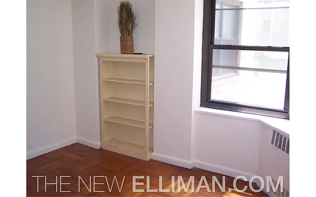 Rented by Douglas Elliman | media 66