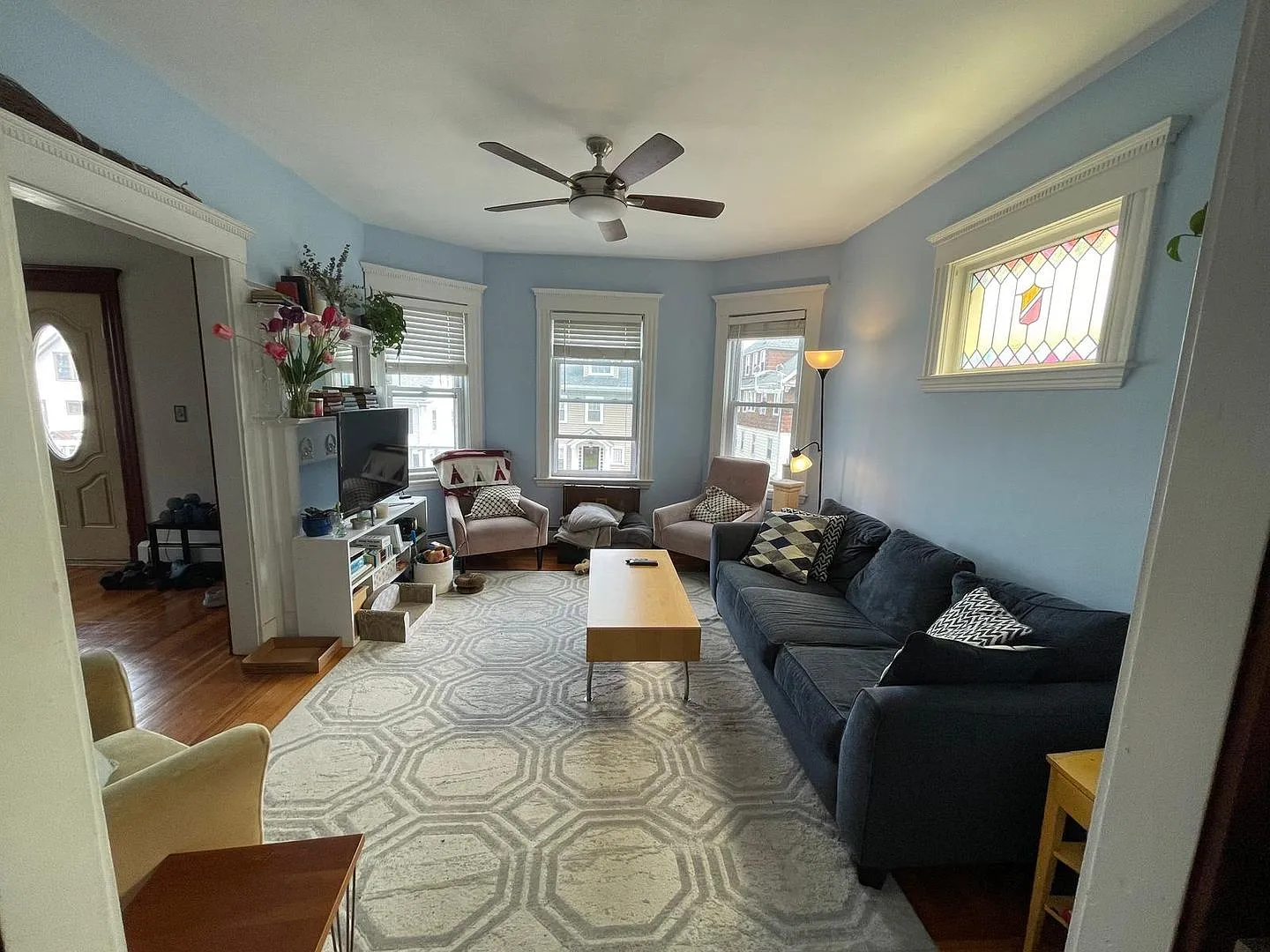 No Fee ~ Huge Brighton Center 3 Bedroom Available 9/1 ~ Parking Available — Photo 2