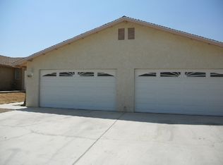 7198 Murray Ln #A & B, Yucca Valley, CA 92284