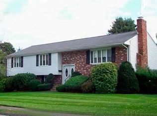 3 Roundwood Rd, Natick, MA 01760