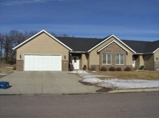 1832 Evergreen Pl NE, Owatonna, MN 55060