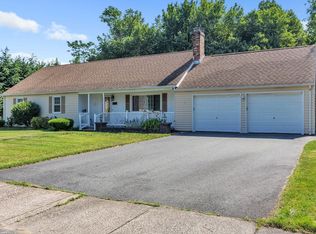 87 Cobblestone Rd, Longmeadow, MA 01106