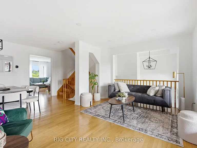 7395 Banffshire Ct #MAIN UPPER — Photo 12