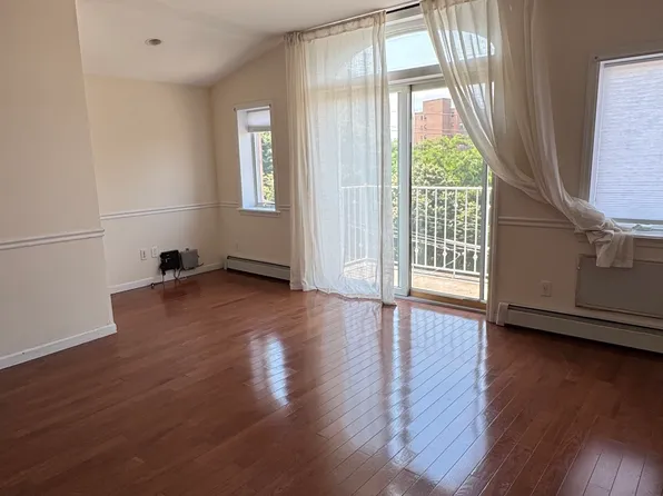 (undisclosed Address), Brooklyn, NY 11214
