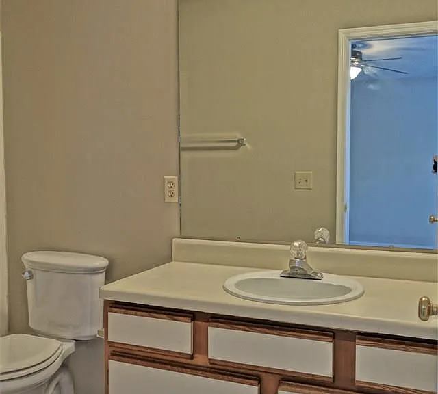 106 Crescent Cir — Photo 8
