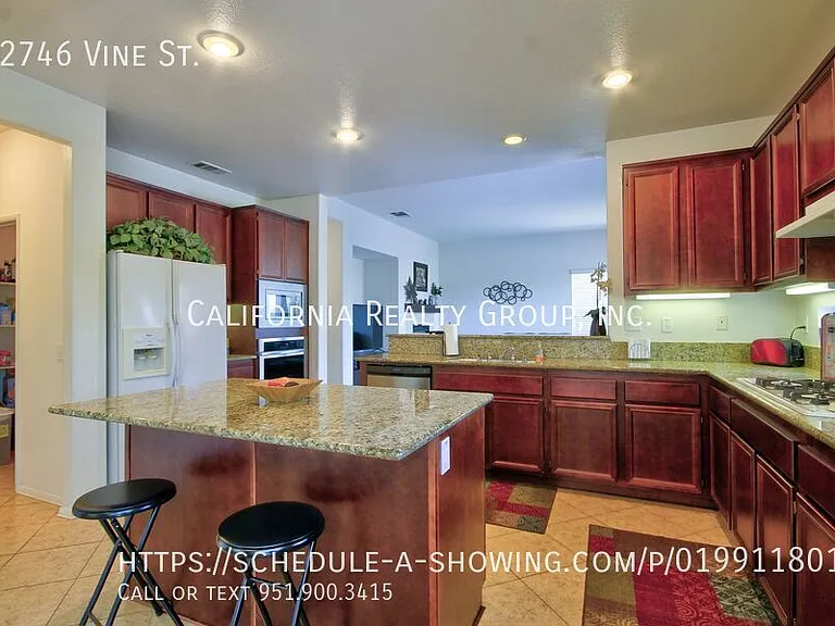 32746 Vine St — Photo 8