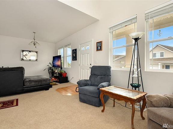 5th image of 2315 87th Dr NE