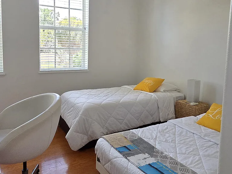 4612 W Leona St — Photo 16