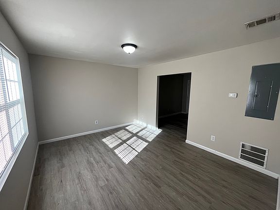 2nd image of 458 Daffodil St #G