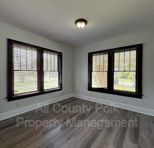 202 W Belmar St — Photo 21