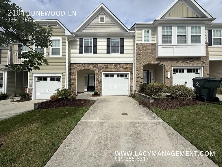 2104 Junewood Ln — Photo 1