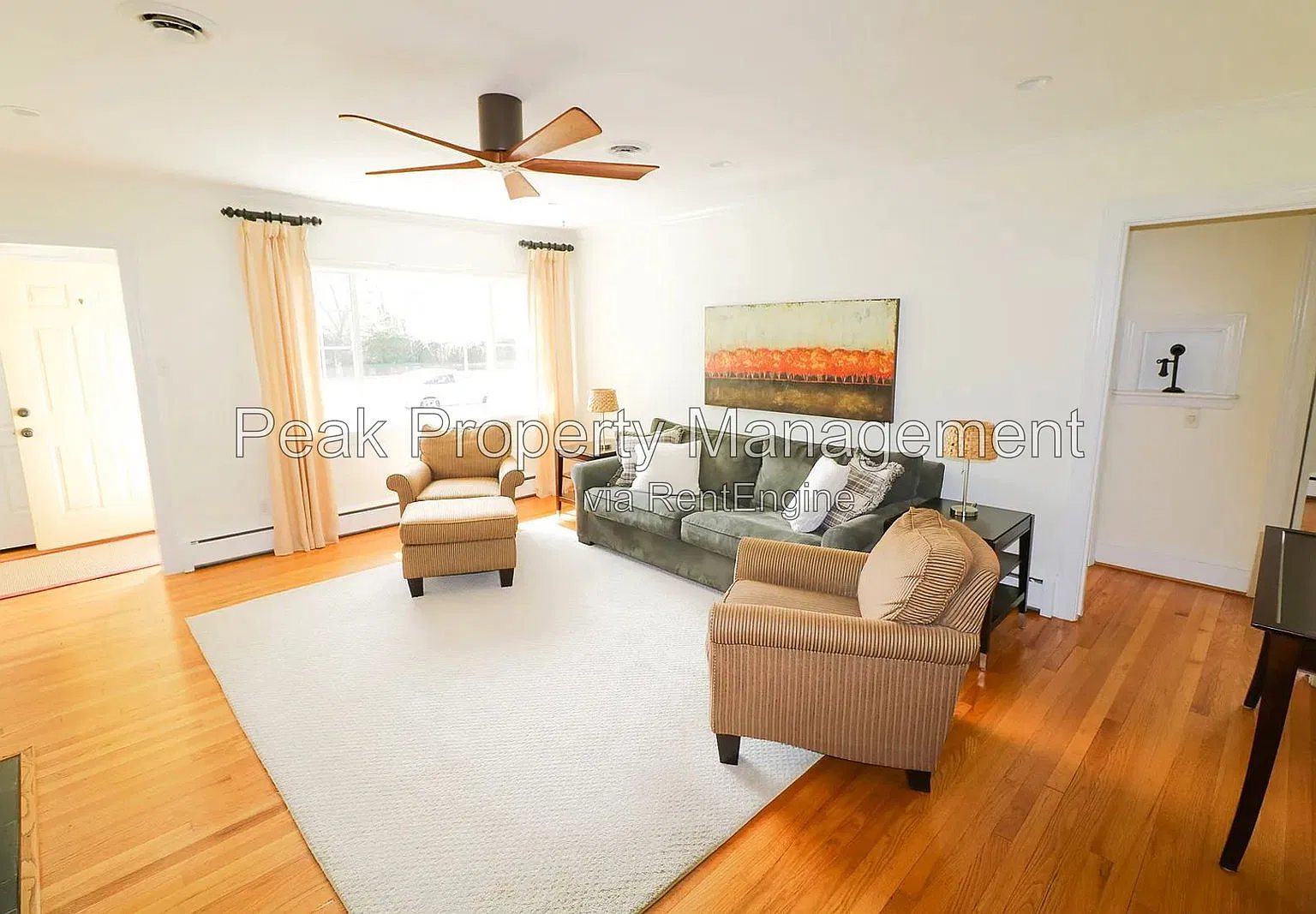 3 bed, 2.0 bath, 1417 sqft, $3,000 — Photo 2