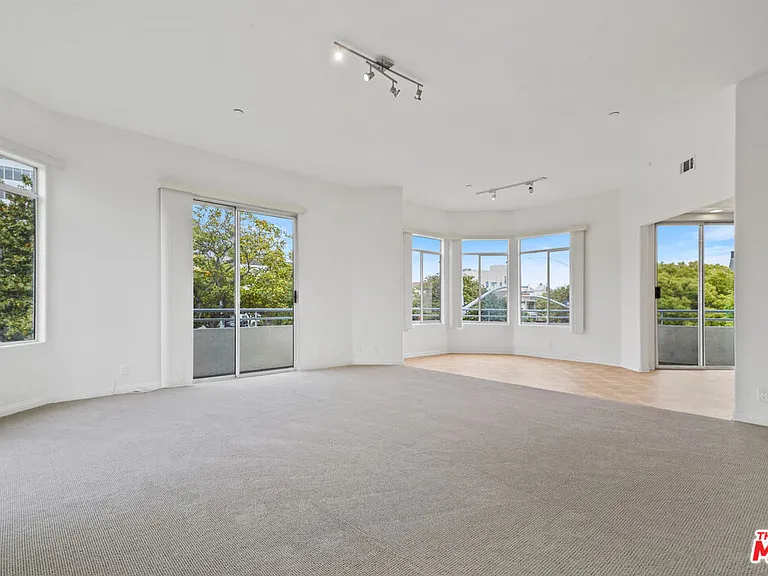 1325 Arizona Ave #201 — Photo 12