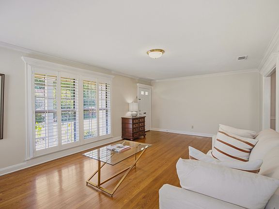 5th image of 4122 Richmond Ave