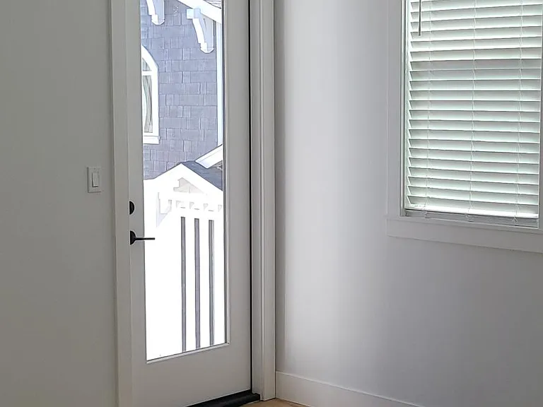 324 Grand Blvd — Photo 22