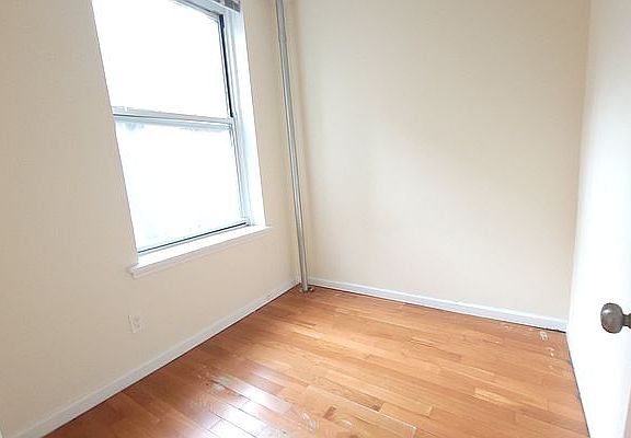 3rd image of 10 Delancey St APT 3