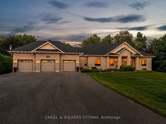 2nd image of 5833 Rideau Valley Dr N