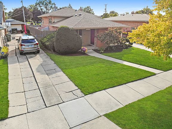 4th image of 5301 Oakdale Dr