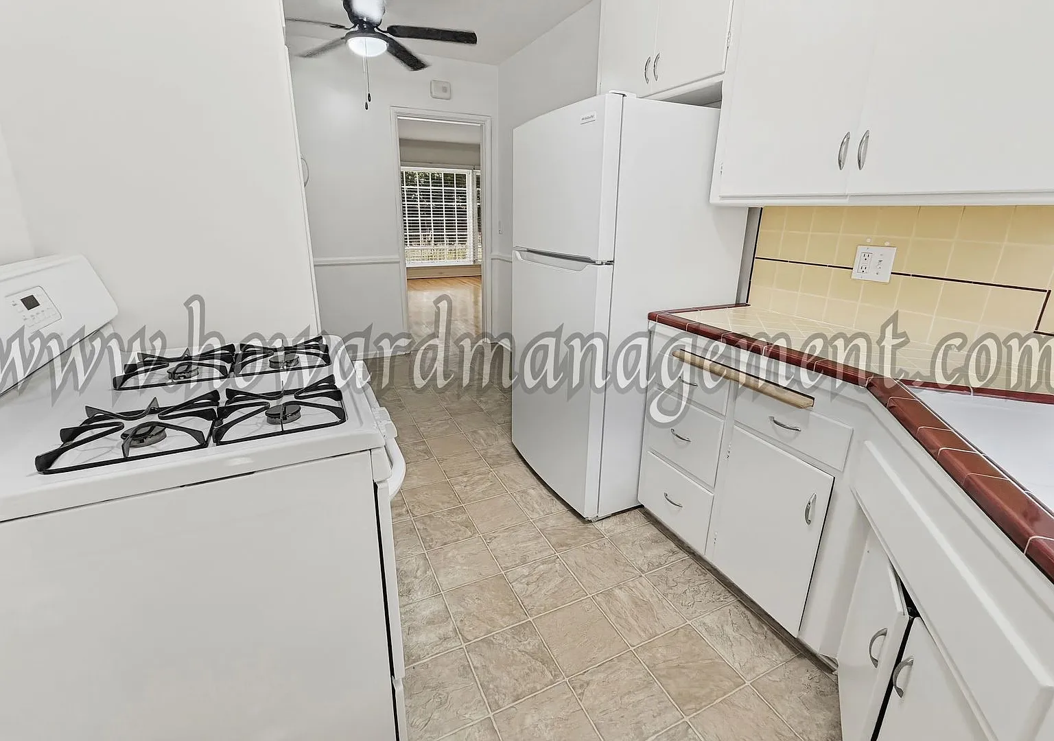 1048 Corning — Photo 3