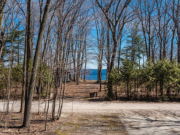 4th image of 194 Sawlog Point Rd