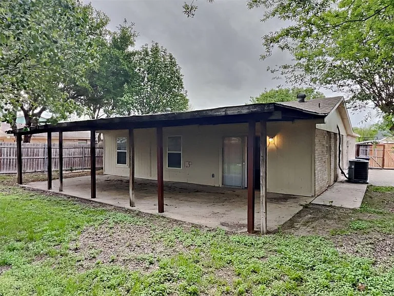 2445 McAdoo Ln — Photo 17