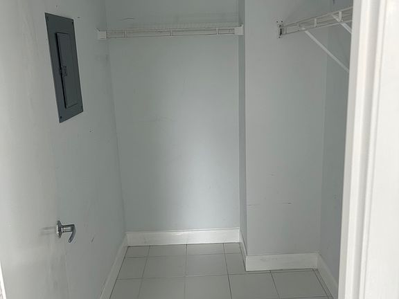 3rd image of 160 7th Ave N #10