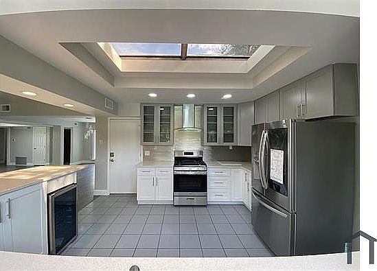 3rd image of 16126 Jersey Dr