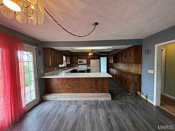 3rd image of 1480 County Road 476