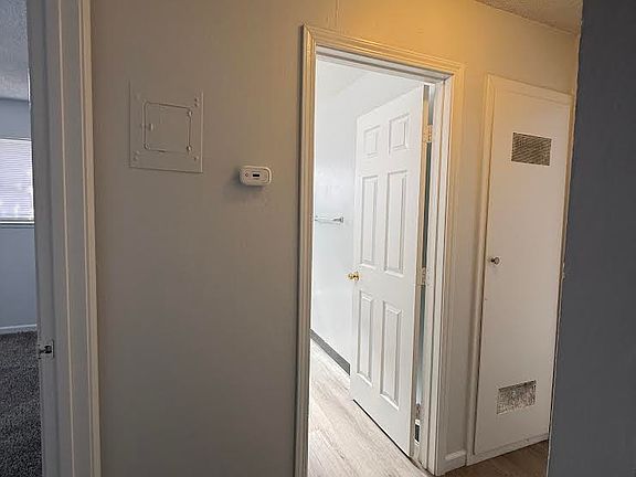 3rd image of 2940 31st St