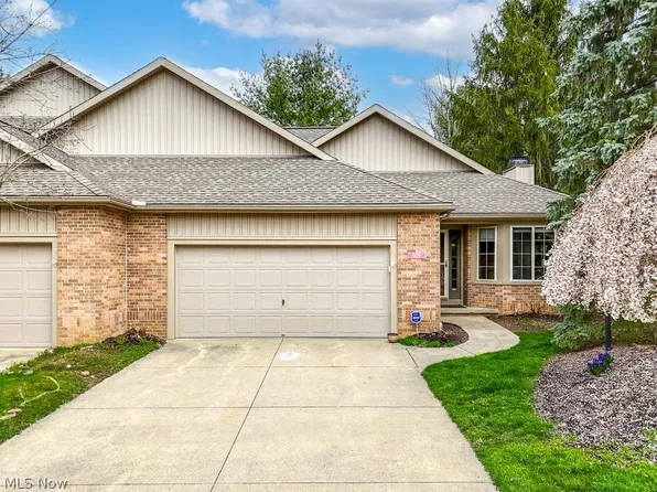 109 Douglas Ct, Tallmadge, OH 44278
