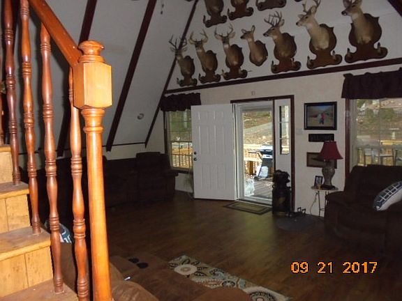 3rd image of 153 Amber Dr