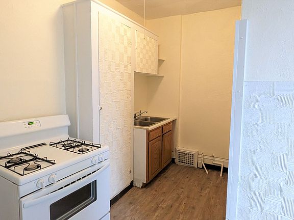 5th image of 1111 Sanford St #3