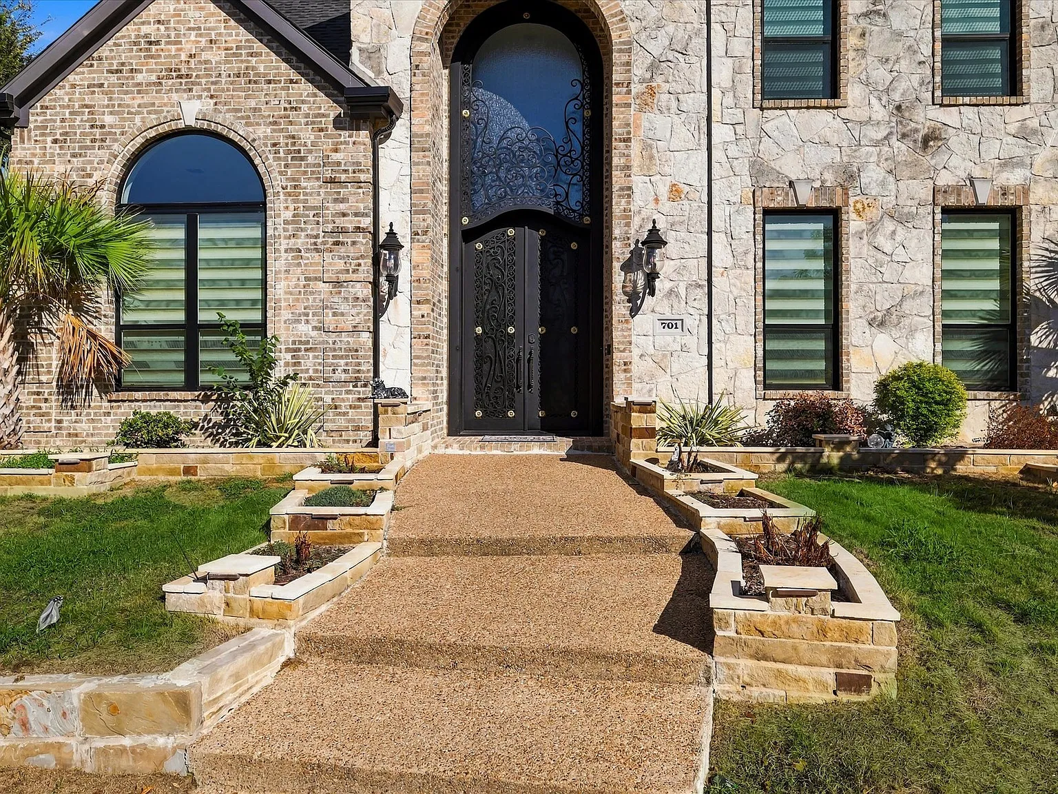 4 bed, 3.5 bath, 3850 sqft, $4,850 — Photo 4
