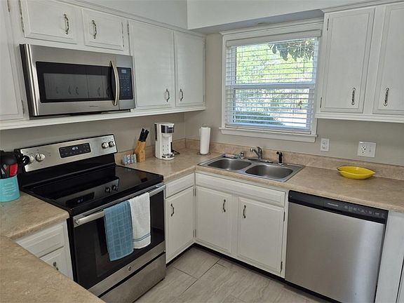 5th image of 51 Forney Johnston Dr APT A15