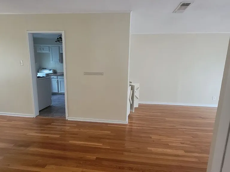 3806 Gilbert Dr #C — Photo 17