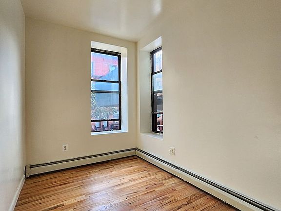 4th image of 101 W 128th St APT 2D