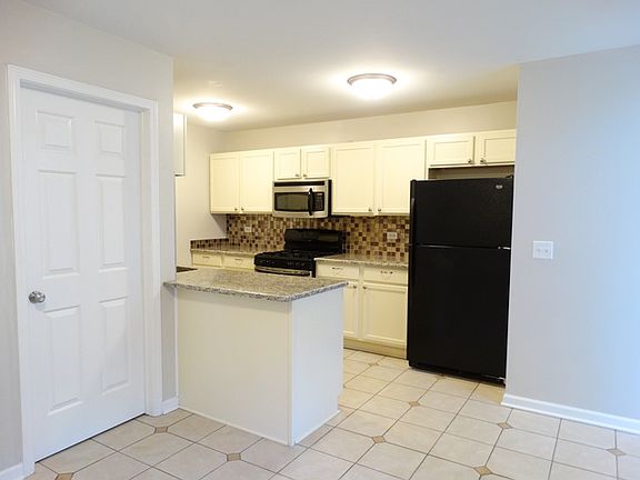 5th image of 27 Iliad Dr