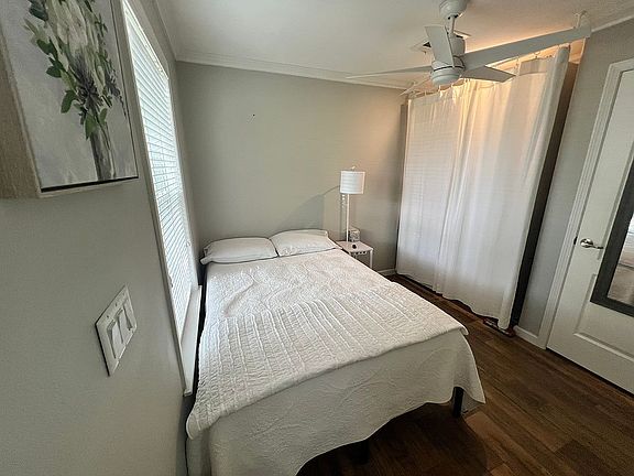5th image of 803 Old Mission Rd #31