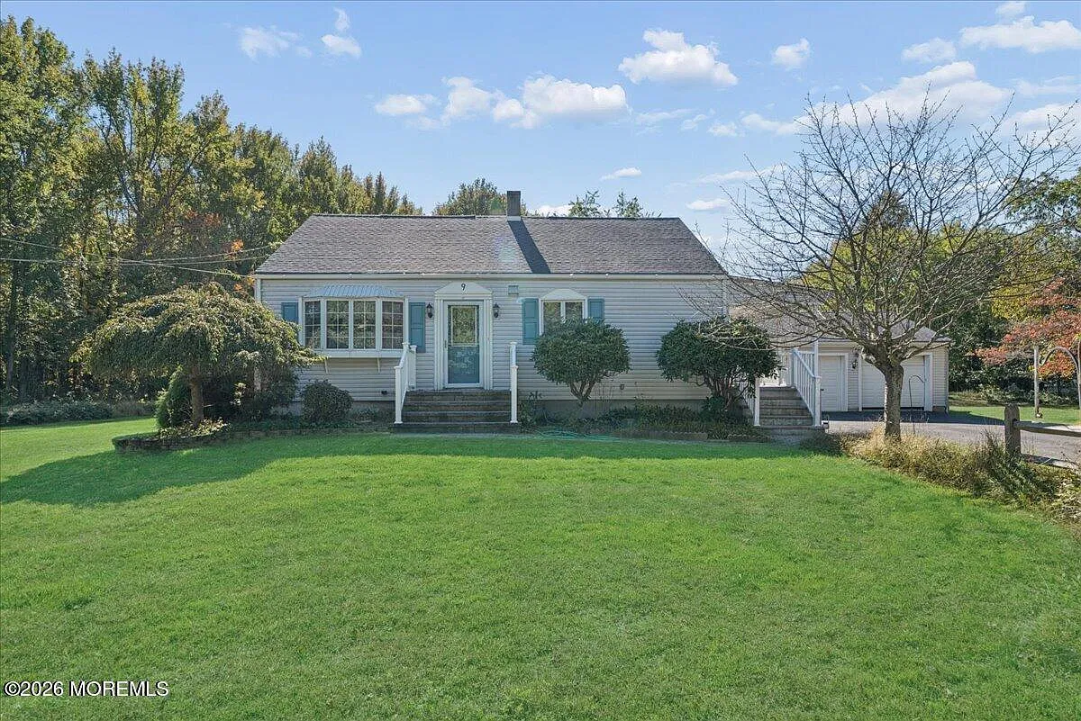 2 bed, 1008 sqft, $3,300 — Photo 1
