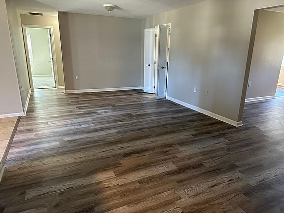 3rd image of 7733 Essington Cir