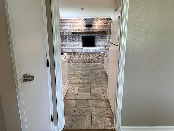 4th image of 3145 Silver Rock Dr #3145
