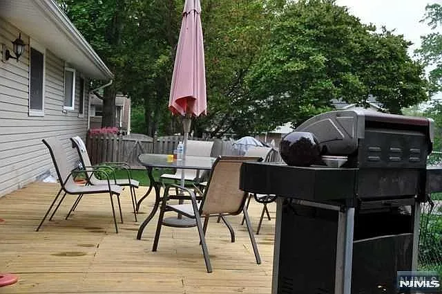 24 Elmwood Ter — Photo 11