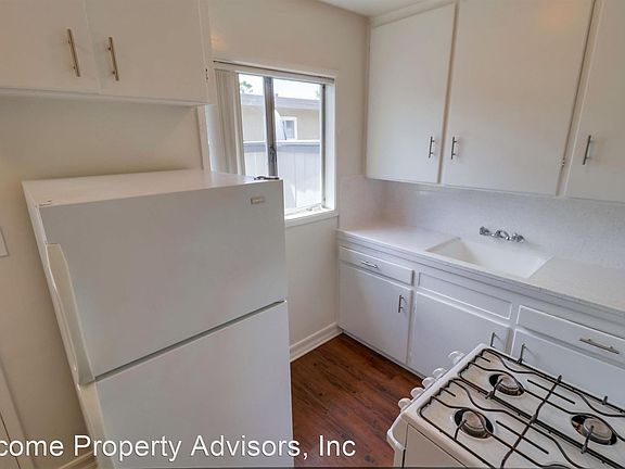 5th image of 953 Opal St